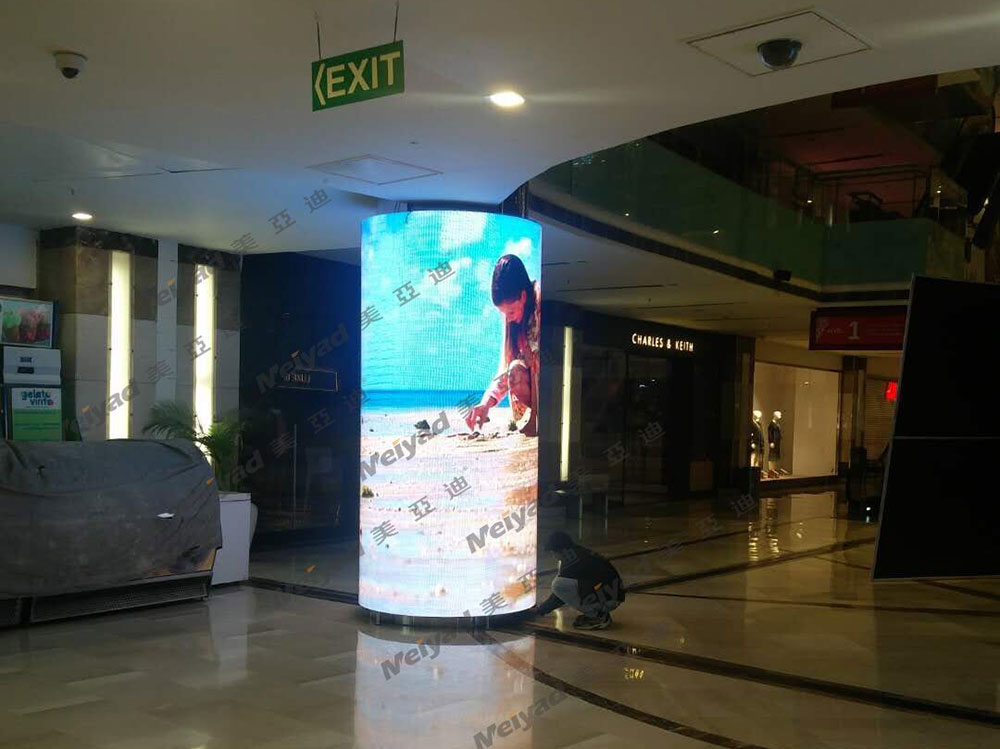 印度購物中心室內P4柔性LED屏