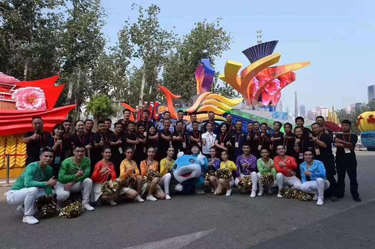 918博天堂技術團隊與領導及其他工作人員北京工體大合影